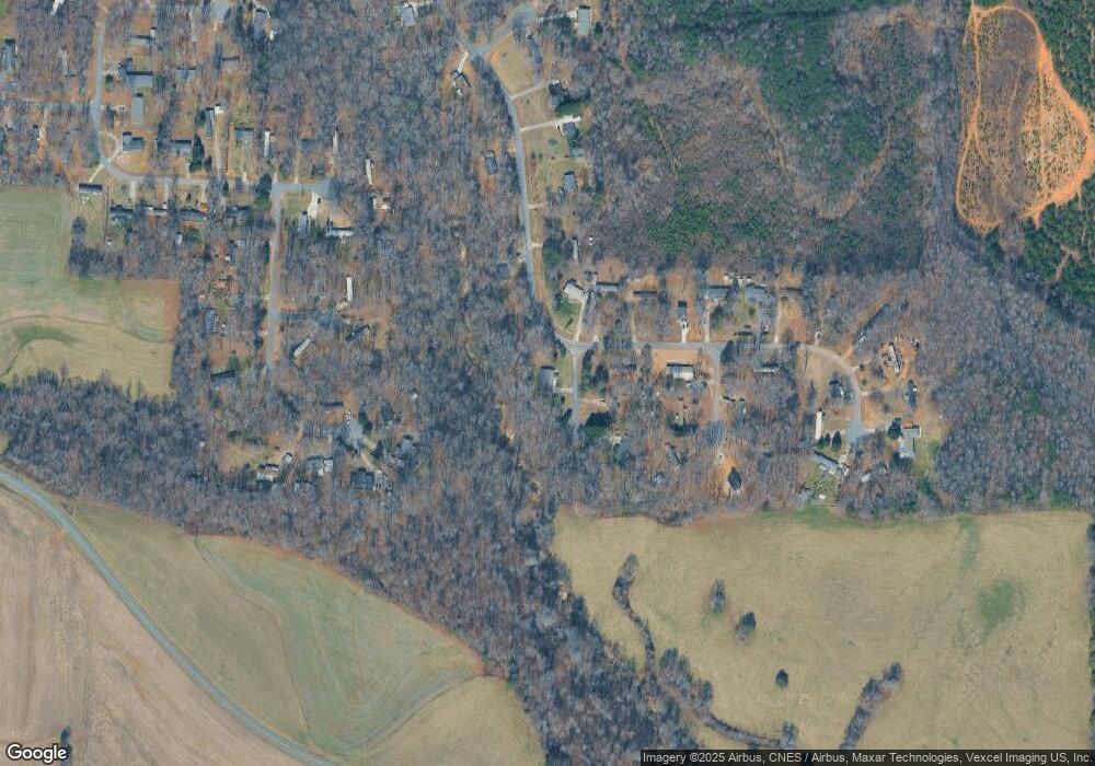 104 Cedar Tree Ct, Statesville, NC 28677 - photo 1