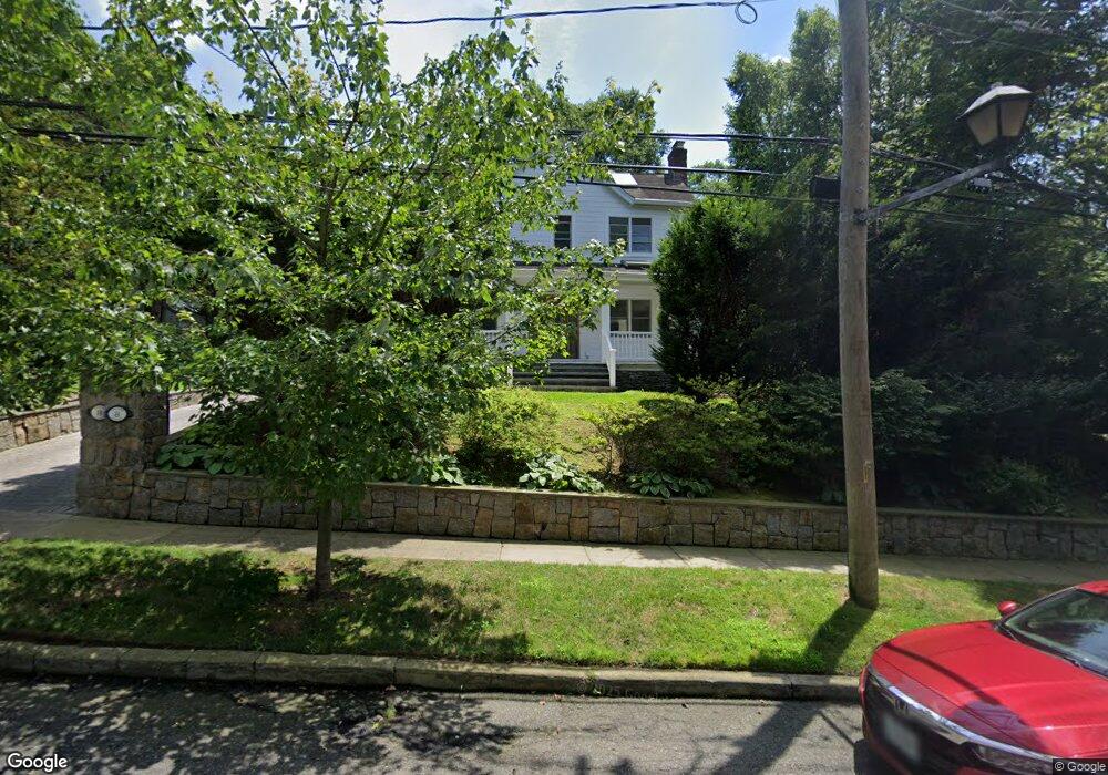 8 Bayview Ave, Port Washington, NY 11050 - photo 1