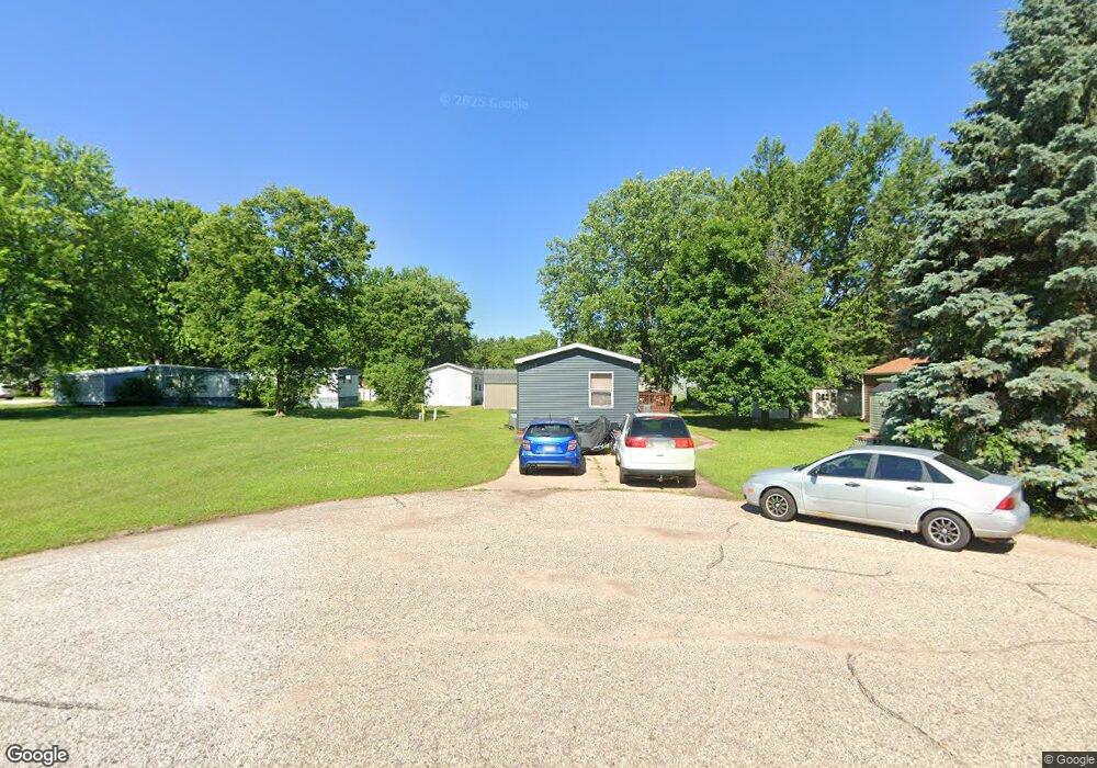 128 Kings Ct, Holmen, WI 54636 - photo 1