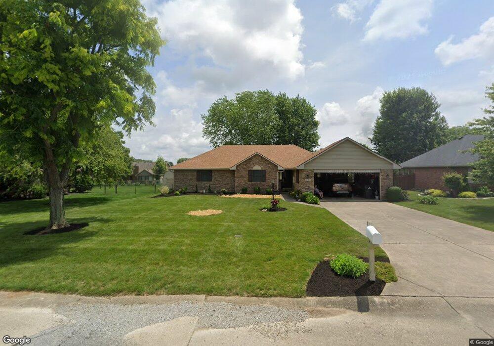 818 Eastgate Dr, Anderson, IN 46012 - photo 1