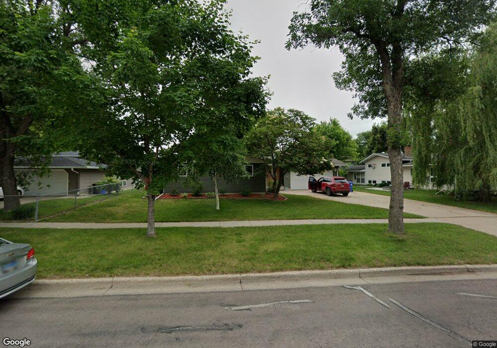2805 3rd St N, Fargo, ND 58102 - photo 1