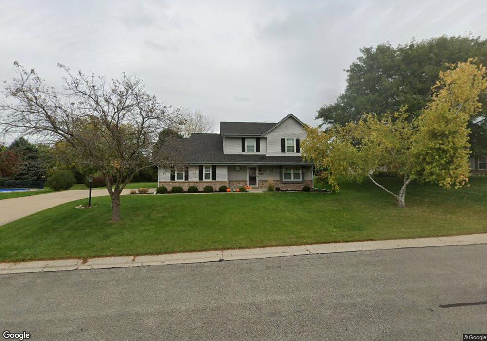 W160N10652 Fieldstone Pass, Germantown, WI 53022 - photo 1