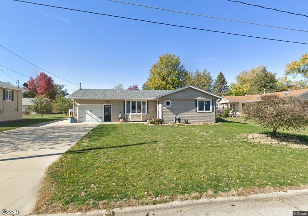 1105 E 15th St S, Newton, IA 50208 - photo 1