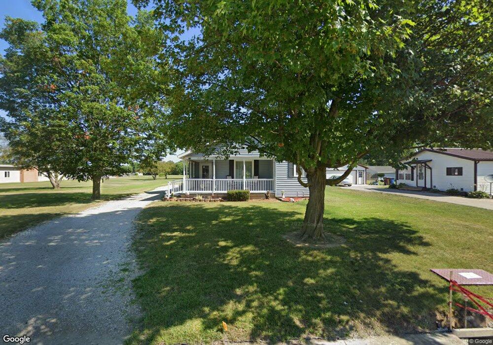 1205 W Washington St, Bluffton, IN 46714 - photo 1