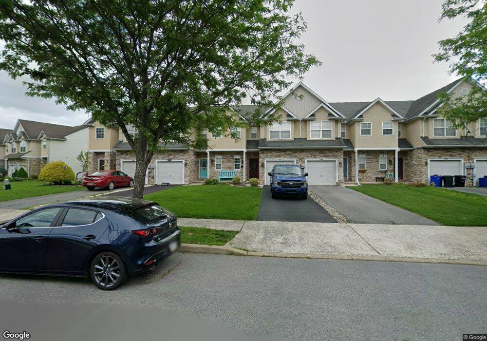 306 Maple Ct, Alburtis, PA 18011 - photo 1