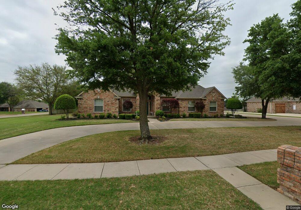 2001 Lakeridge Cir, Ennis, TX 75119 - photo 1
