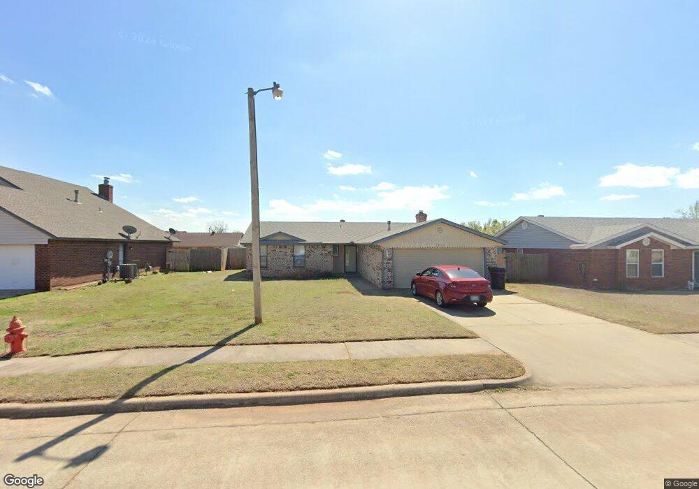 1212 Northridge Rd, Moore, OK 73160 - photo 1