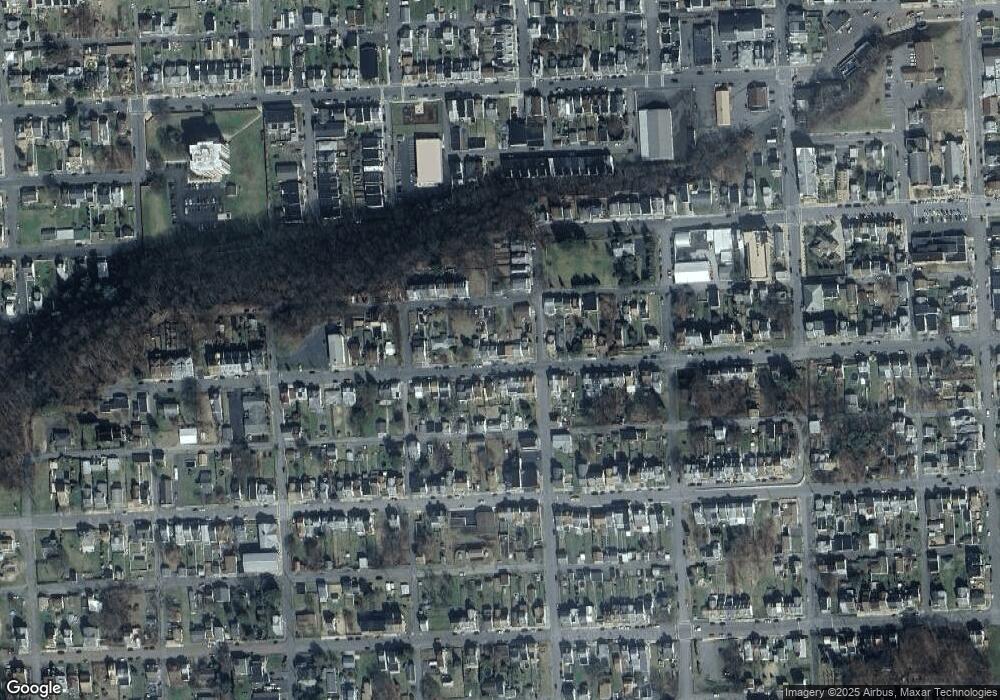 1115 W Spruce St, Coal Township, PA 17866 - photo 1