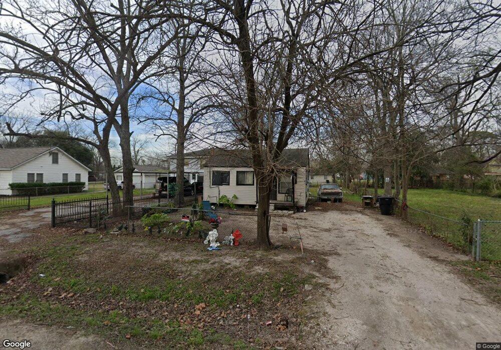 3211 Melbourne St, Houston, TX 77026 - photo 1