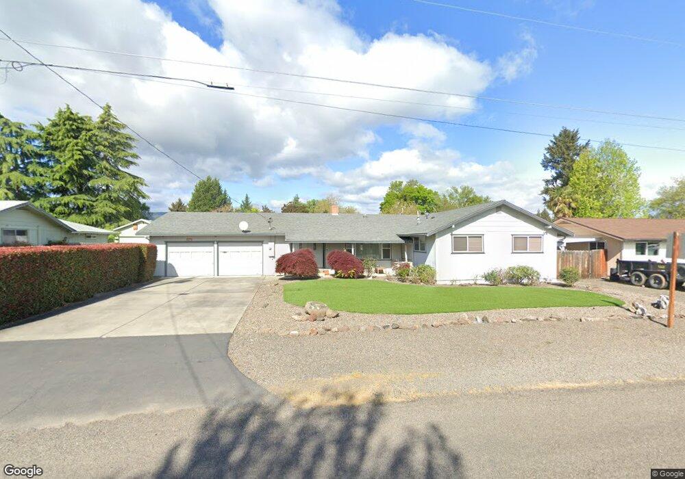 3477 Edella St, Central Point, OR 97502 - photo 1