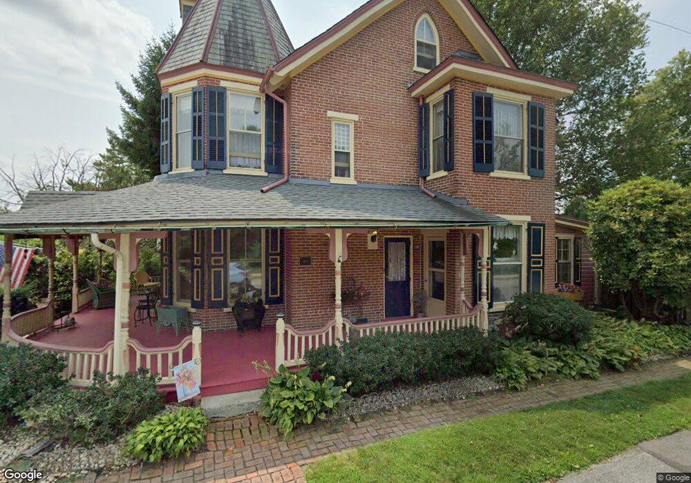 402 S Broad St, Kennett Square, PA 19348 - photo 1