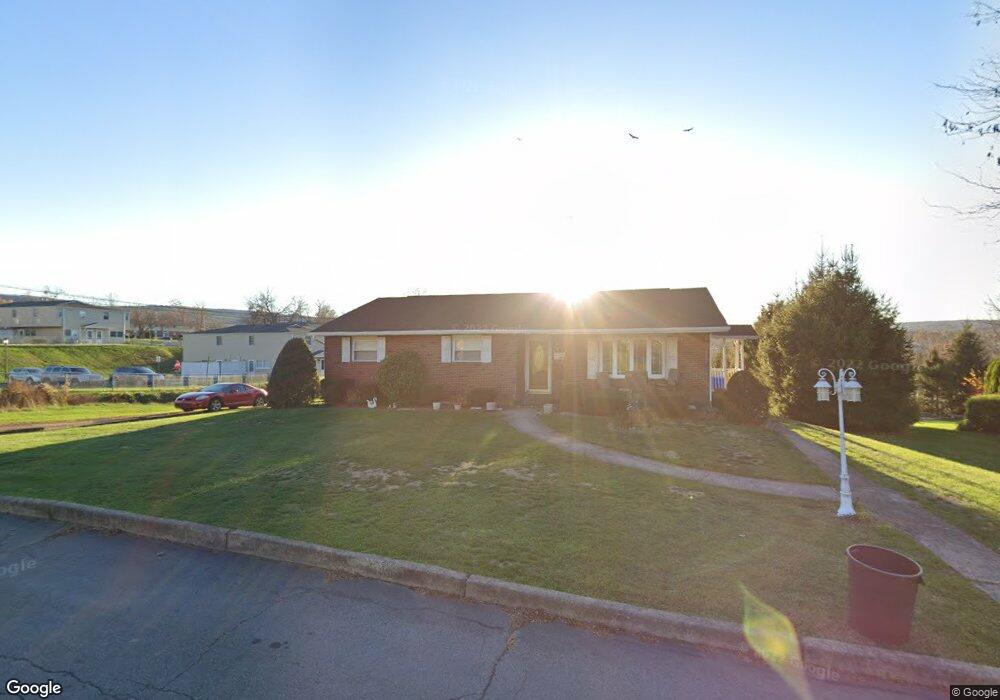 1042 Lincoln Ave, Nanticoke, PA 18634 - photo 1