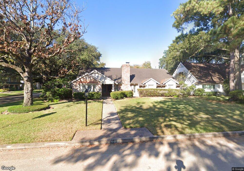 403 Yorkchester Dr, Houston, TX 77079 - photo 1