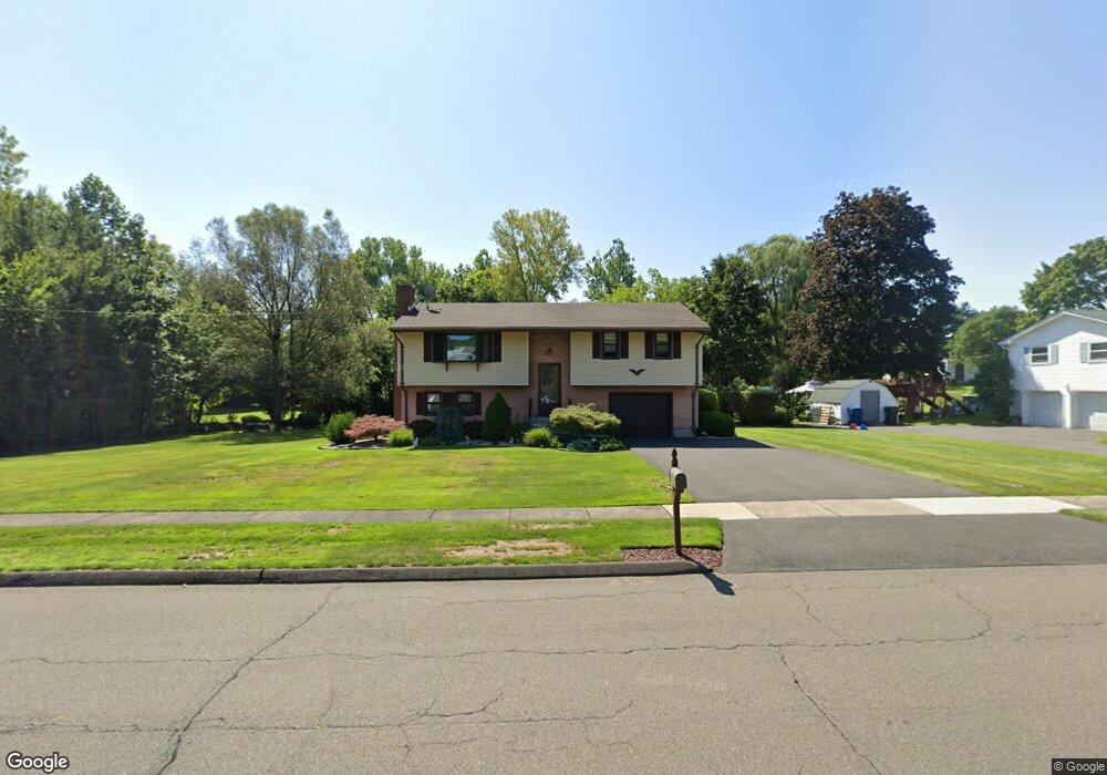 27 Carriage Dr, Berlin, CT 06037 - photo 1