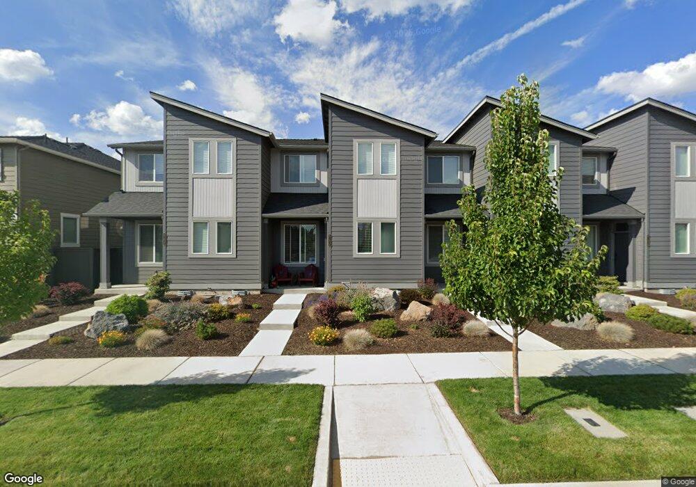 61636 SE Depot Loop, Bend, OR 97702 - photo 1