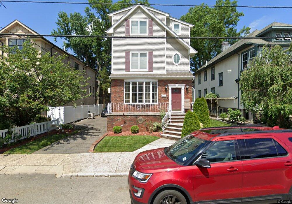 451 Lincoln Ave, Cliffside Park, NJ 07010 - photo 1