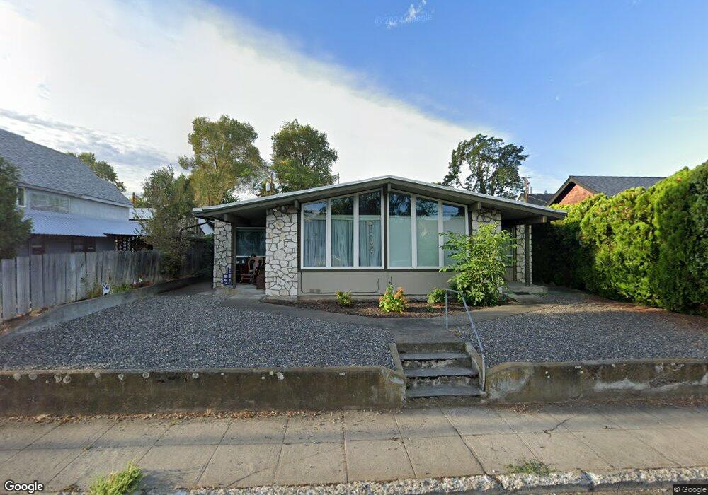 1110 E 9th St, the Dalles, OR 97058 - photo 1