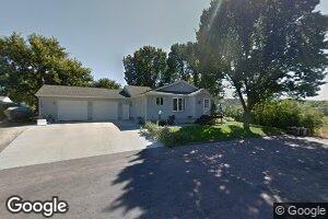 707 S Sanborn St, Chamberlain, SD 57325