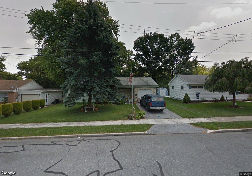 812 E Cypress St, Palmyra, PA 17078 - photo 1