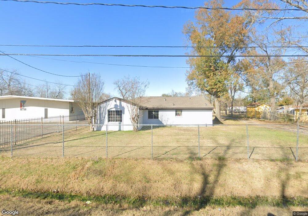 2215 Lone Oak Rd, Houston, TX 77093 - photo 1