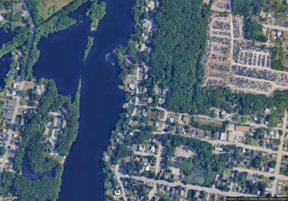 71 Edgewater Dr, Blackstone, MA 01504 - photo 1