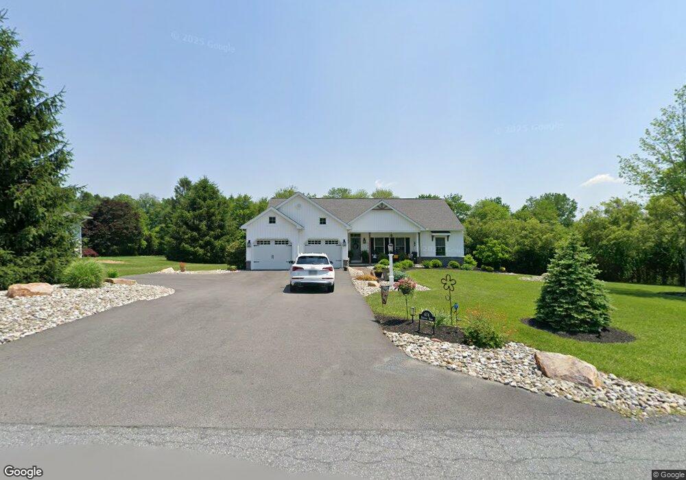 674 English Rd, Bath, PA 18014 - photo 1