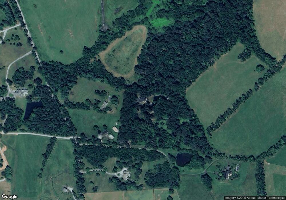 35494 Deer Pond Ln, Round Hill, VA 20141 - photo 1