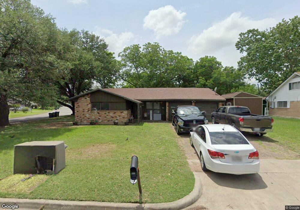 3215 Crosby Dr, Waco, TX 76706 - photo 1