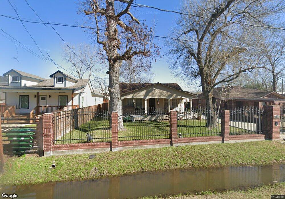 8108 Helmers St, Houston, TX 77022 - photo 1