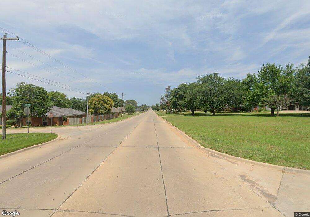 2014 N Country Club Rd, Duncan, OK 73533 - photo 1