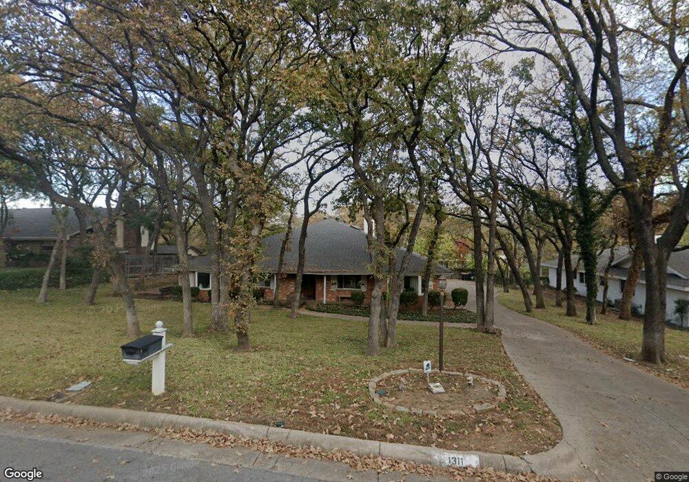 1311 Tanglewood Trail, Euless, TX 76040 - photo 1