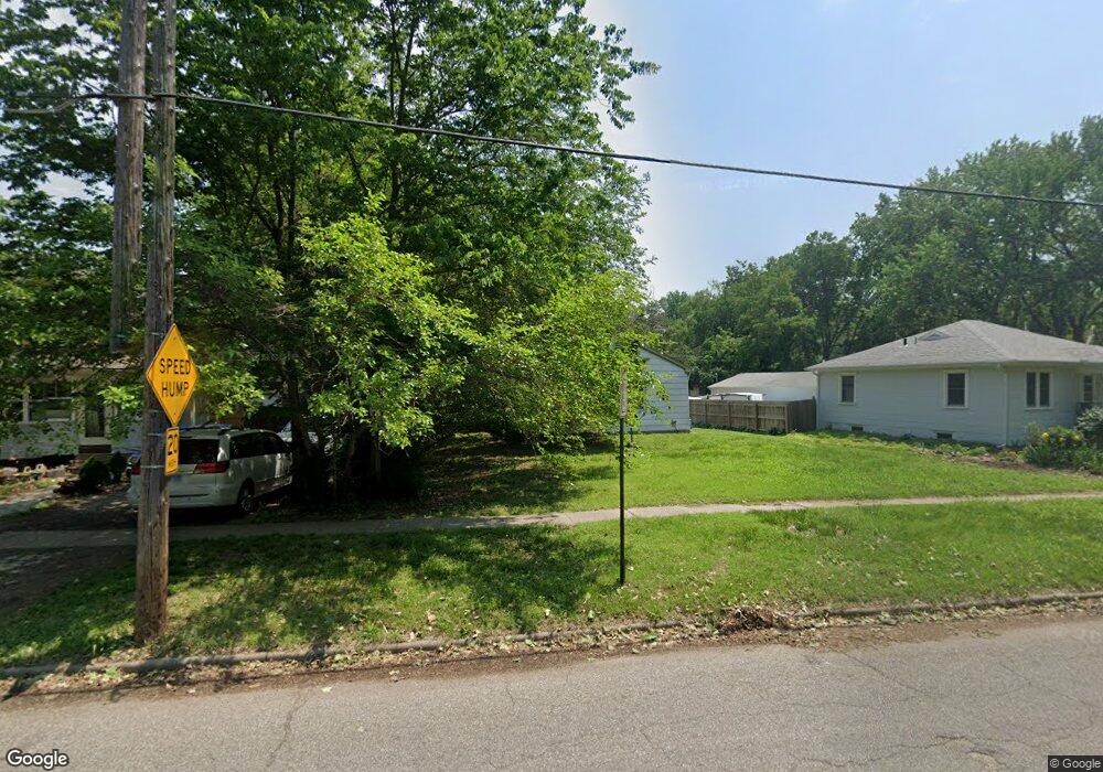 2406 SW Buchanan St, Topeka, KS 66611 - photo 1