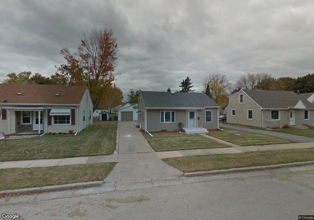 1705 S Sanders St, Appleton, WI 54915 - photo 1