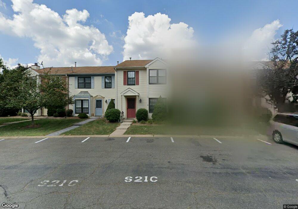 217 Hampshire Ct, Piscataway, NJ 08854 - photo 1