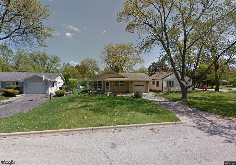 242 S Rosedale Ave, Aurora, IL 60506 - photo 1