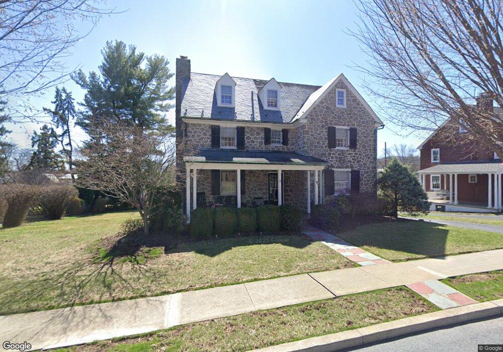 412 Sherwood St, Reading, PA 19607 - photo 1
