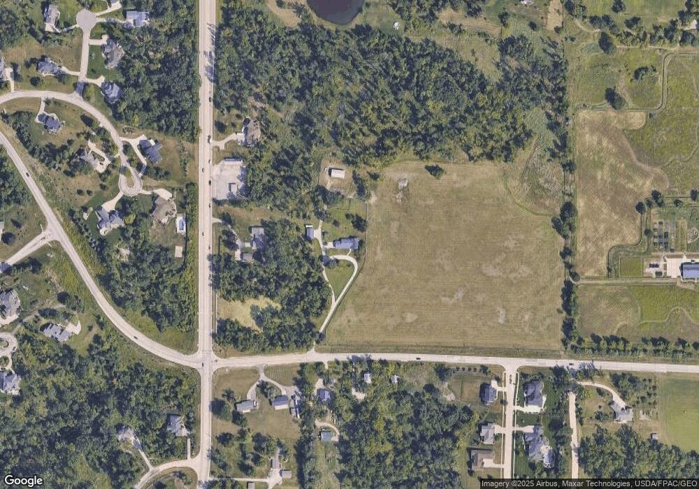 4512 Lakeside Rd, Marion, IA 52302 - photo 1