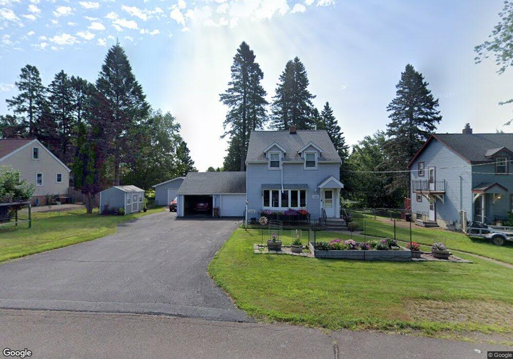 2228 Hillcrest Dr, Duluth, MN 55811 - photo 1