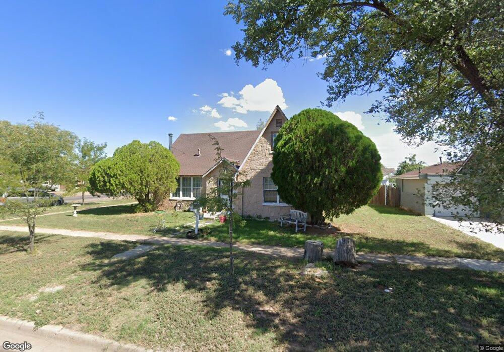 301 S Meredith Ave, Dumas, TX 79029 - photo 1