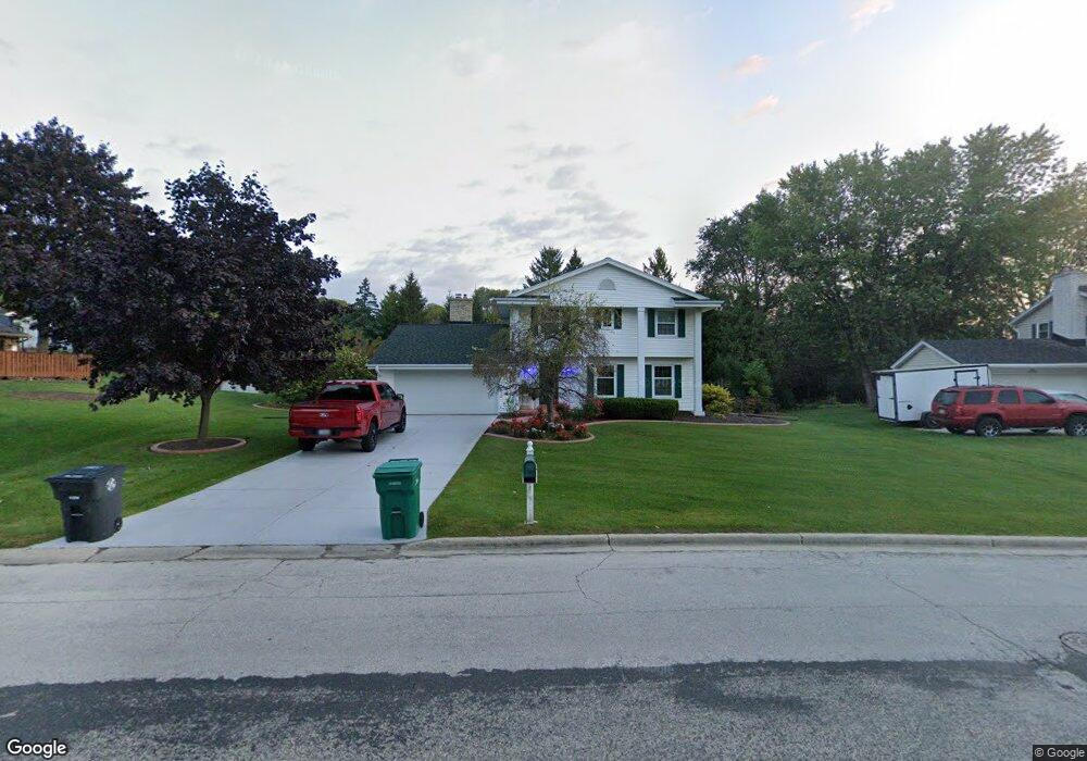 N82W15924 Valley View Dr, Menomonee Falls, WI 53051 - photo 1