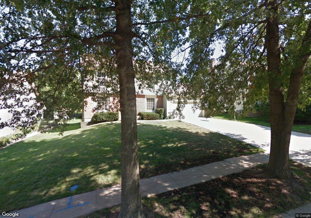 7927 Oakview Dr, Lenexa, KS 66215 - photo 1