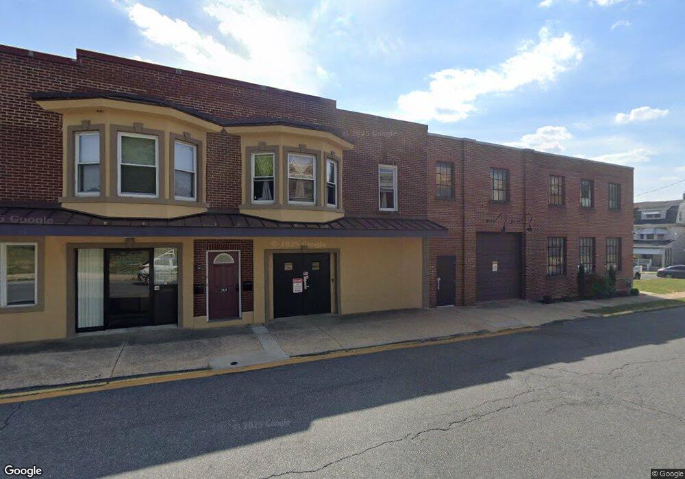 212 S Dauphin St, Allentown, PA 18109 - photo 1