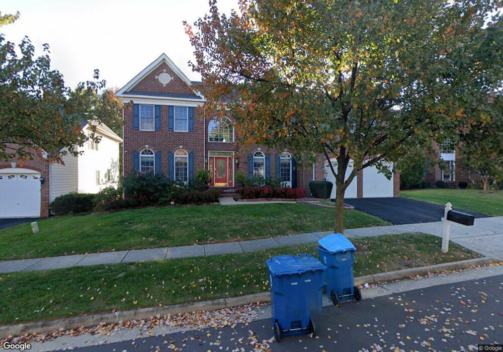 43173 Valiant Dr, Chantilly, VA 20152 - photo 1