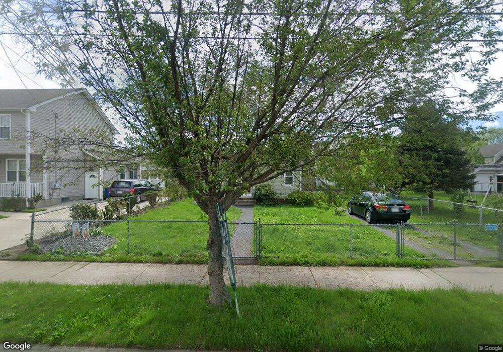 55 Merrick St, West Springfield, MA 01089 - photo 1