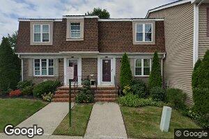 3 Heritage Ln, Fords, NJ 08863