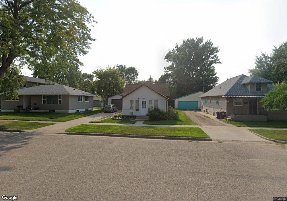 714 3rd Ave SW, Jamestown, ND 58401 - photo 1