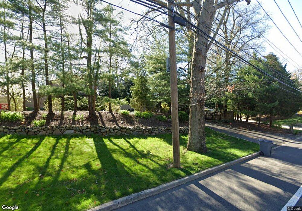 361 Harned Rd, ComMacK, NY 11725 - photo 1