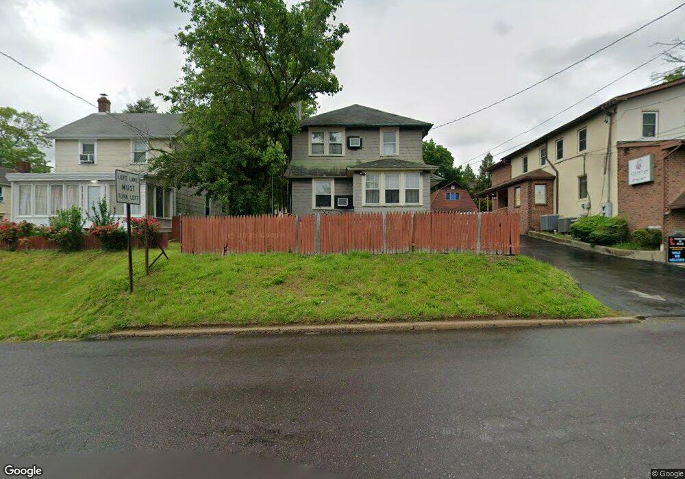 909 E Butler Pike, Ambler, PA 19002 - photo 1