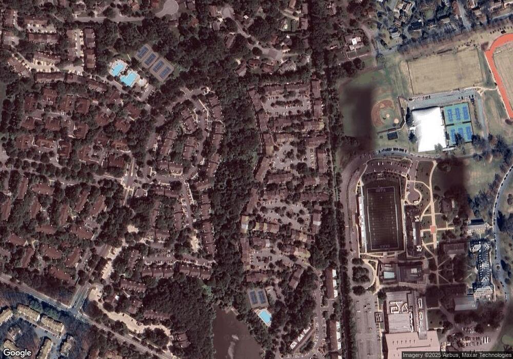 10814 Brewer House Rd, Rockville, MD 20852 - photo 1