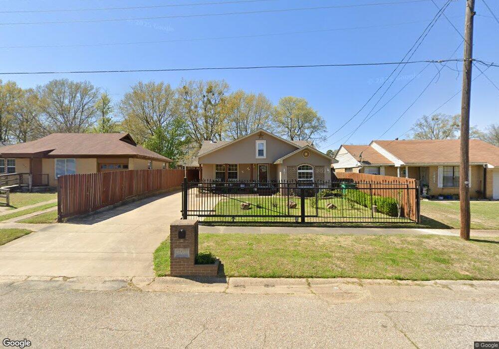 2431 Oaklawn Dr, Texarkana, TX 75501 - photo 1